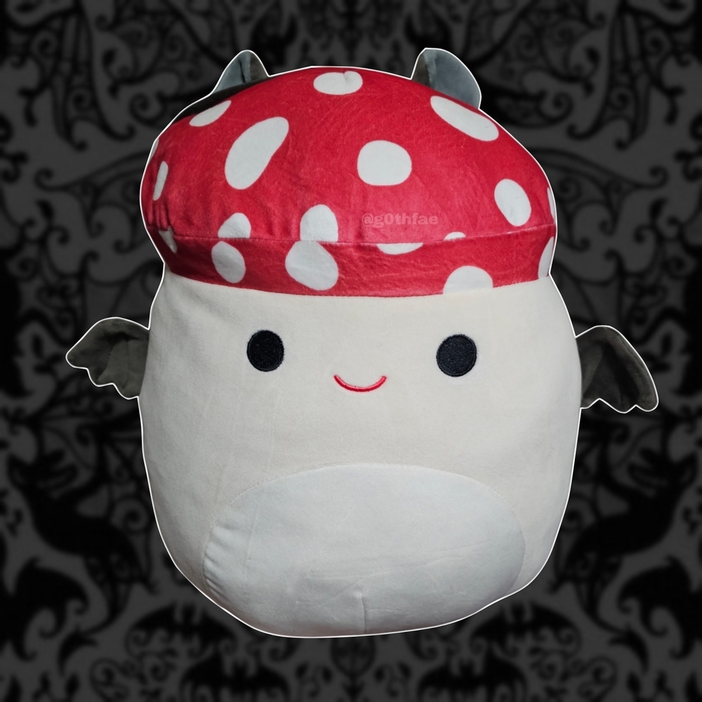 Squishmallows Malcolm Mushroom Bat Costume 14" Plush NWOT - Red, Cream & White